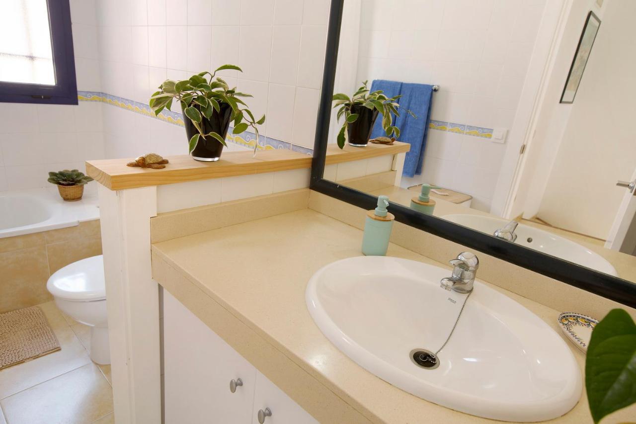Villa Free Airport Shuttle And Parking San Bartolome de Tirajana (Gran Canaria)